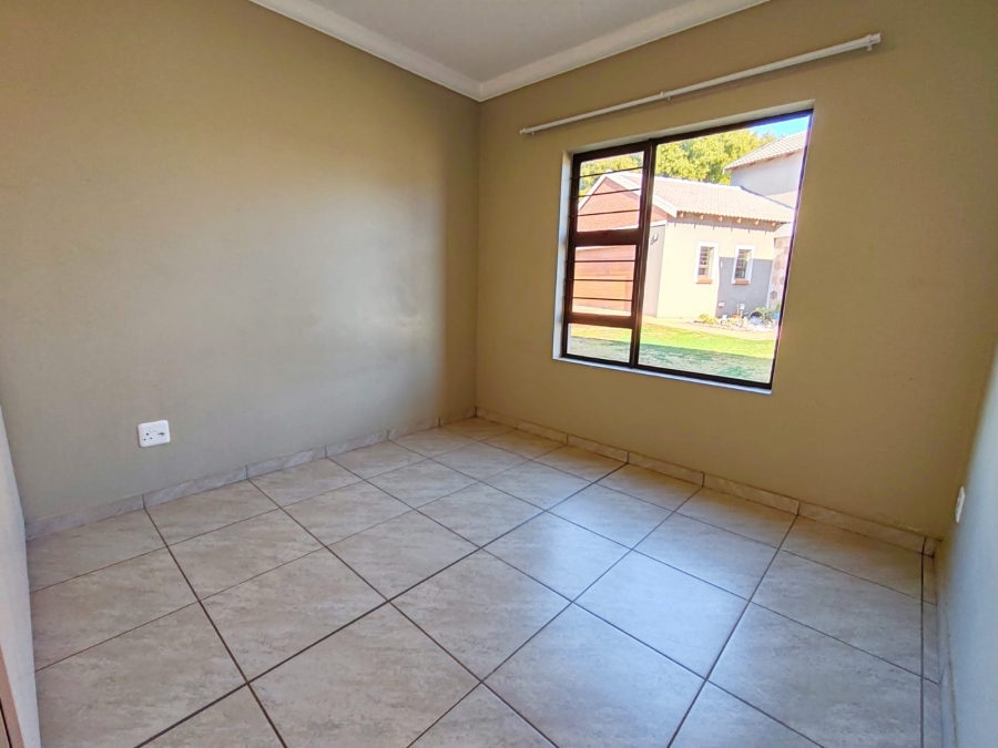 2 Bedroom Property for Sale in Grimbeeck Park North West